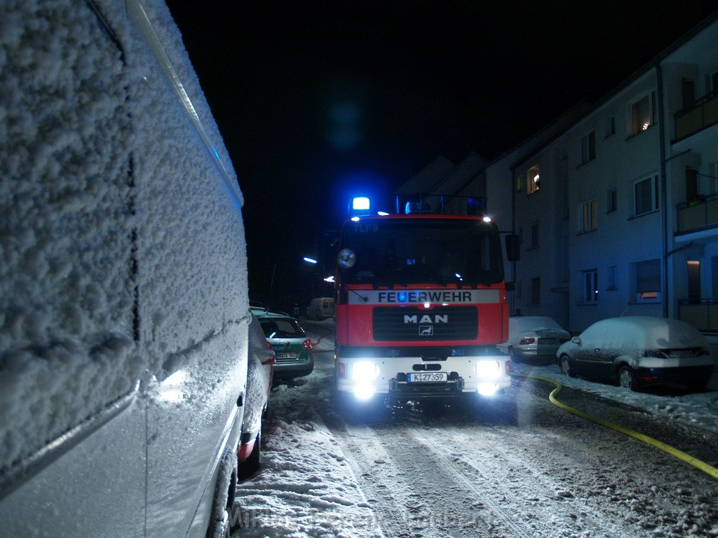 Feuer in Kueche Koeln Vingst Homarstr P622.JPG